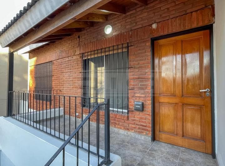 Casa 3 Dorm. Venta - Olivos - Maipu/uzal - 2