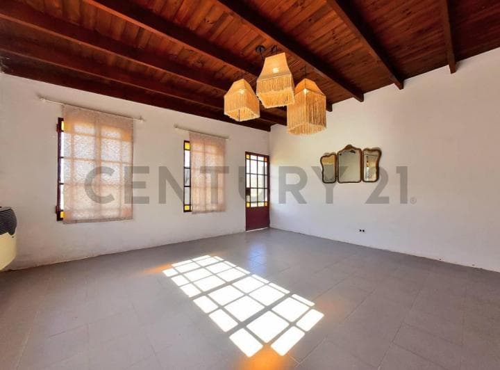 Venta Casa 3 Ambientes Jardín y Local en Areco - 3