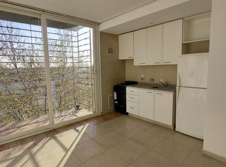 Venta Monoambiente con Balcon y Ventana Luminoso, Vista Abierta - 4
