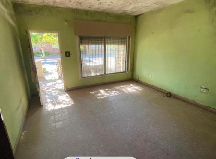 Casa de 2 Dorm. y Cochera B° Saavedra - 4