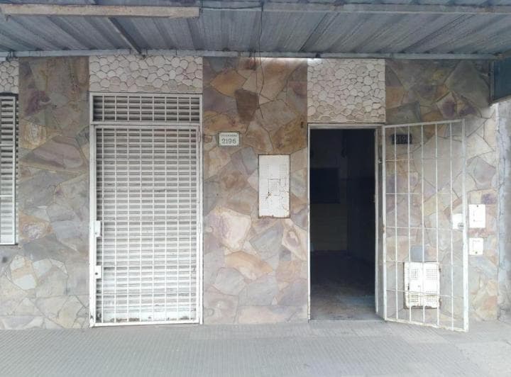 Oportunidad: Casa de 2 Dorm. con Patio y Local Al Frente en B° Bella Vista. - 5