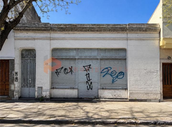 Terreno o Casa con Local a Reciclar en Parque Avellaneda - 5