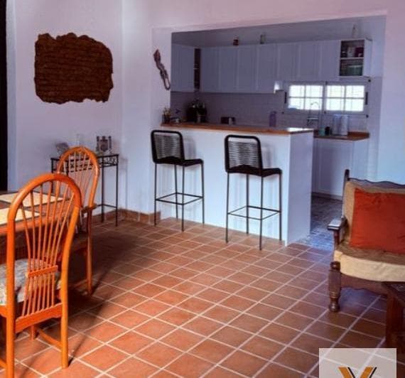 Casa en Venta - 3 Dorm. 1 Baño - San Pedro - 5