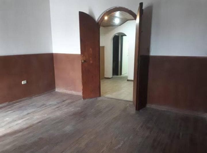 Casa Al Frente de 1 Dormitorio en Alquiler - 2