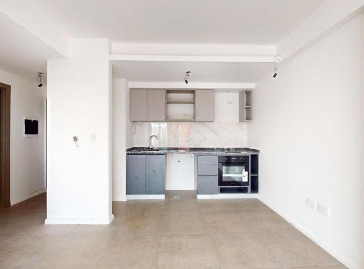 Venta de 2 Amb Vista Balcon - Cochera - Avellaneda - 2