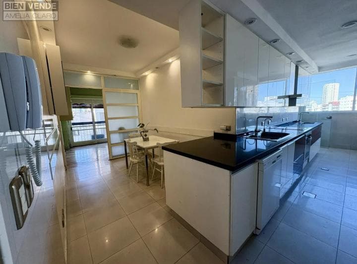 Excelente Semipiso 5 Ambientes con Balcon Vista Abierta, Cochera y Baulera en Recoleta - 4