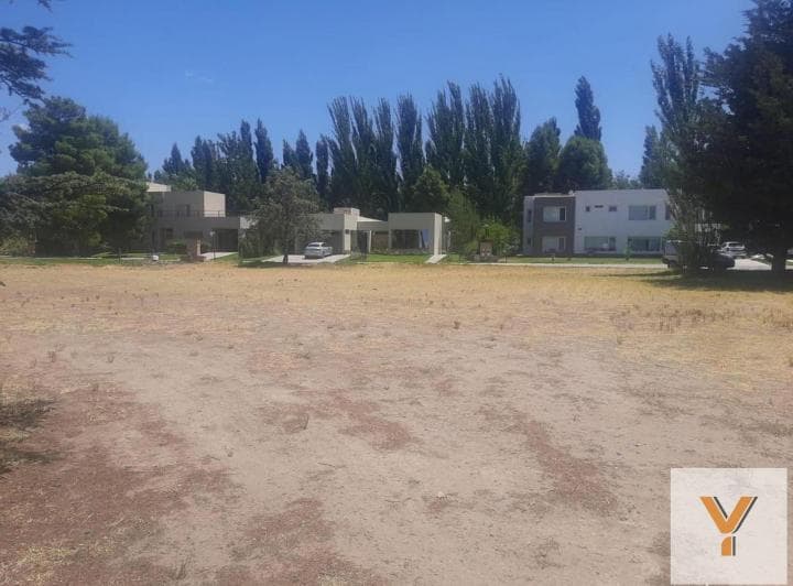 Terreno en Venta - 805 m² - Neuquén - 3
