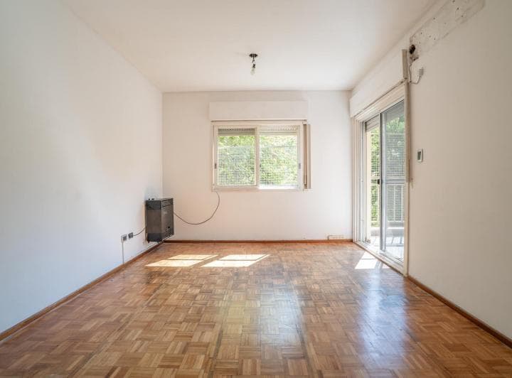 Departamento Muy Luminoso, excelente Ubicación, Ideal Para Inversión - 2