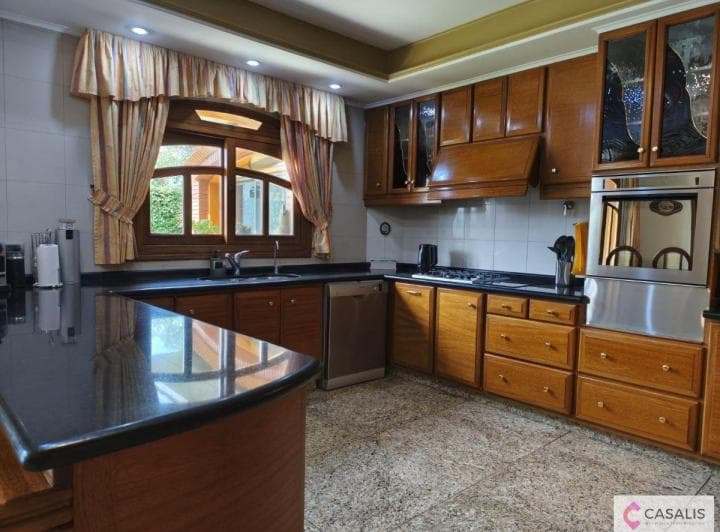 Casa en Venta C/ Cochera en Godoy Cruz - 5