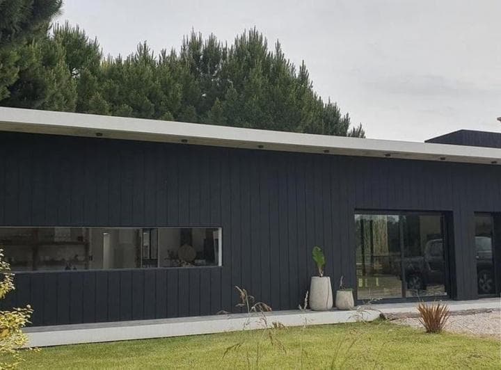 Casa en Venta - 4 Dorm. 3 Baños - Golf 2 - 2