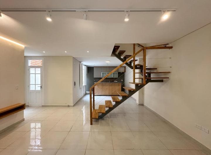 Casa de 3 Dorm. Reciclada con Patio y Parrillero en Lourdes - 3
