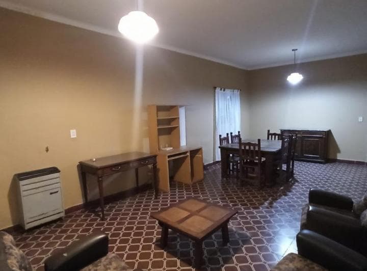 Casa y Terreno en Venta - 3 Dorm. 2 Baños - 800 m² - Comandante Nicanor Otamendi - 3