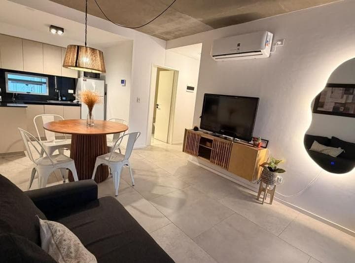 Luminoso Monoambiente con Balcón y Amenities Amoblado - 2