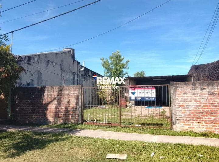 Venta de Casa a Reciclar en Fontana - 2
