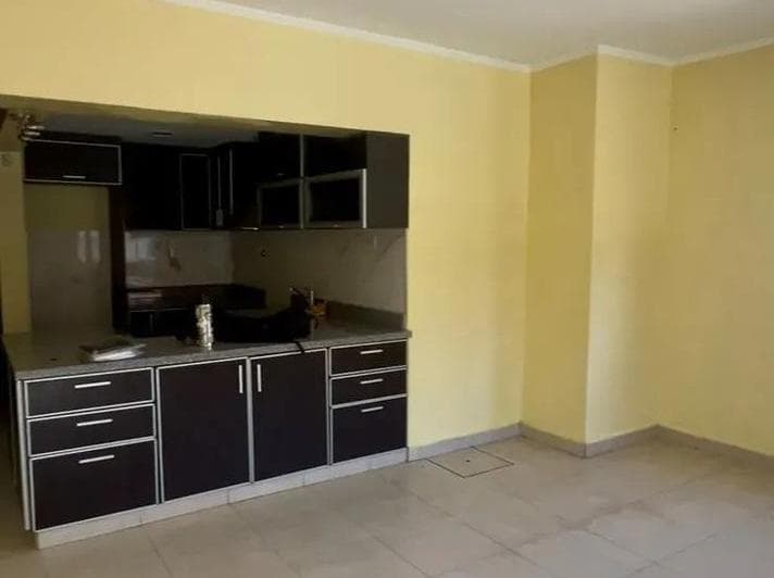 Casa en Venta - 4 Dorm. 2 Baños - Lujan - 3