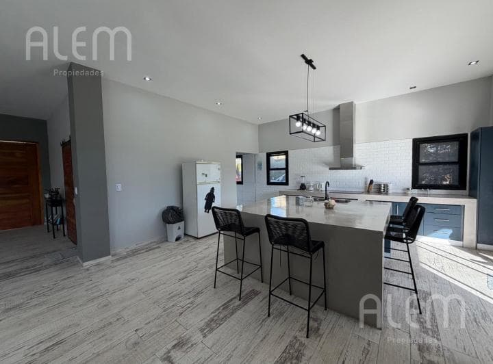 Casa en Venta en El Centauro, Canning - 2