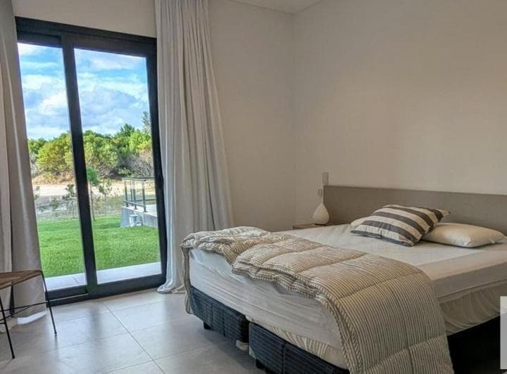 Casa en Venta - 5 Dorm. 4 Baños - Golf 2 - 2