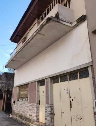 Importante Casa de 2 Plantas a Reciclar Saavedra - 5