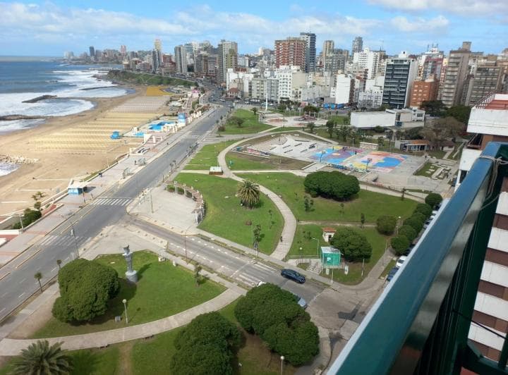 Venta Depto 3 Amb. Vista Plena Al Mar y a Plaza España, La Perla, Mar del Plata - 2