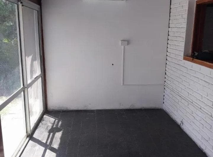 Casa en Venta - 4 Dorm. 4 Baños - General Rodríguez - 5