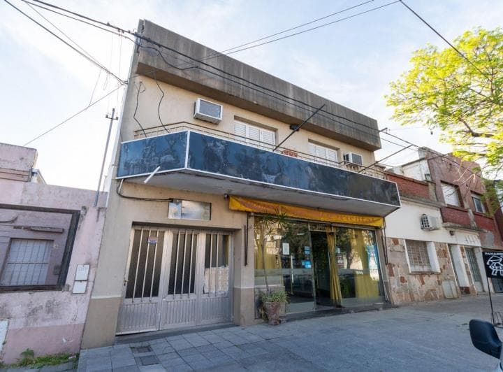 Venta Local Comercial + Departamento - 2