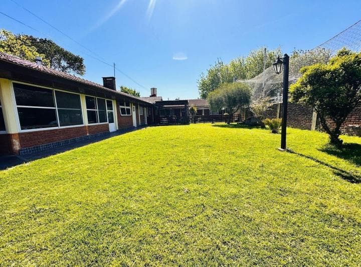 Casa 4 Ambiente en Venta Monte Grande con Jardín - 2