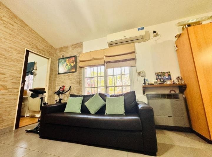 Casa 4 Ambiente en Venta Monte Grande con Jardín - 4