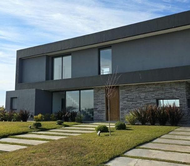 Casa de Diseño Moderno en La Alameda Canning - 2