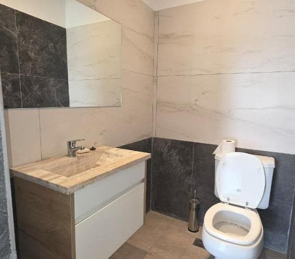 Casa 5 Ambientes en Venta Presidente Peron Barrio La Alameda - 3