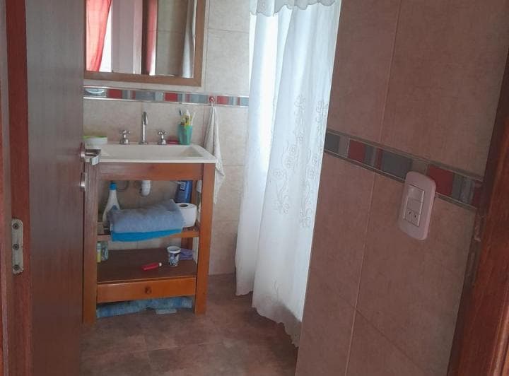 PH en Venta - 2 Dorm. 1 Baño - Cochera - 70 m² - Aguas Verdes - 4