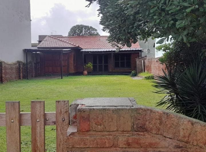 Venta Casa con Gran Parque Santa Clara del Mar - 2