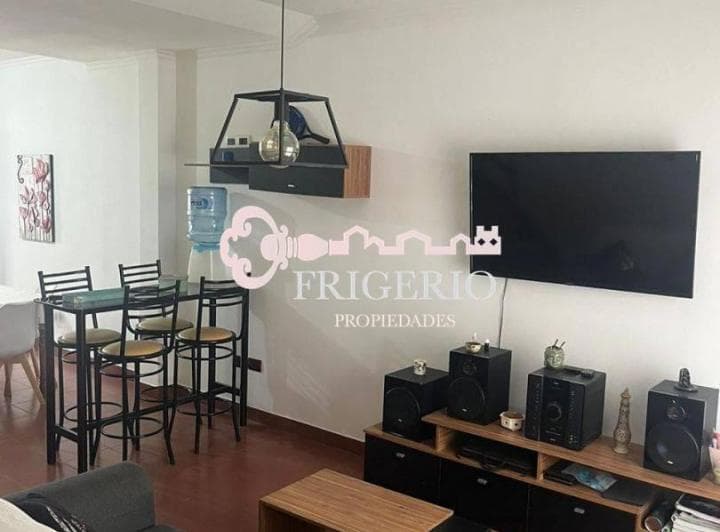 Departamento 3 Ambientes. | Hipolito Yrigoyen Al 3700 - 4