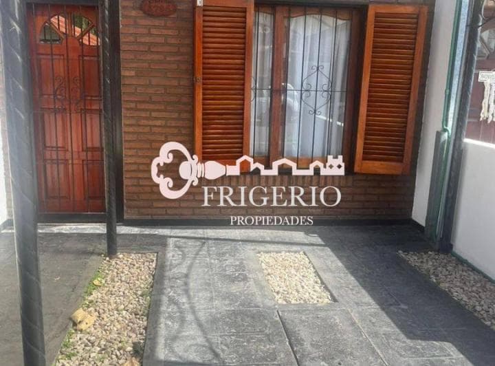 Departamento 3 Ambientes. | Hipolito Yrigoyen Al 3700 - 3