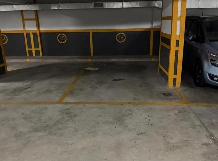 Cochera en Venta - 13,2 m² - Colegiales - 5