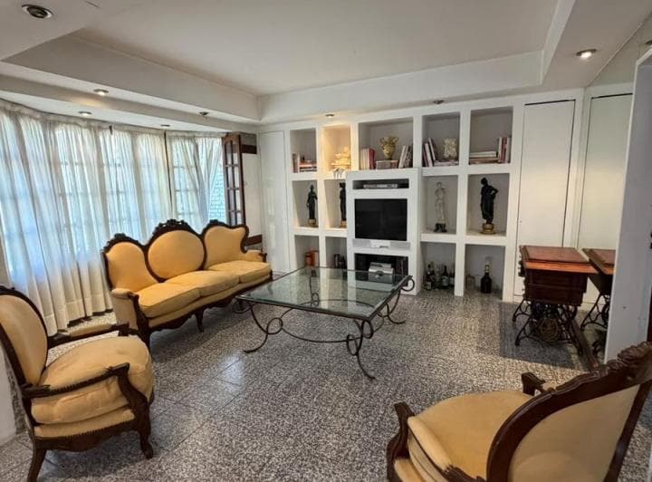 Venta Casa 4 Ambientes Castelar Norte con Posibilidad de Financiación - 3