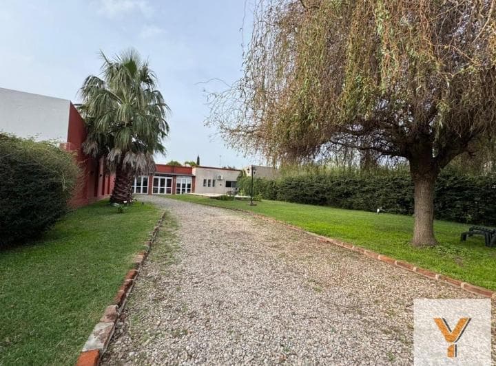 Casa en Venta - 3 Dorm. 2 Baños - 705 m² - Chivilcoy - 4
