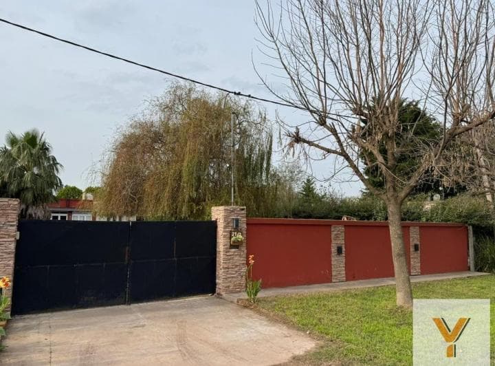 Casa en Venta - 3 Dorm. 2 Baños - 705 m² - Chivilcoy - 2