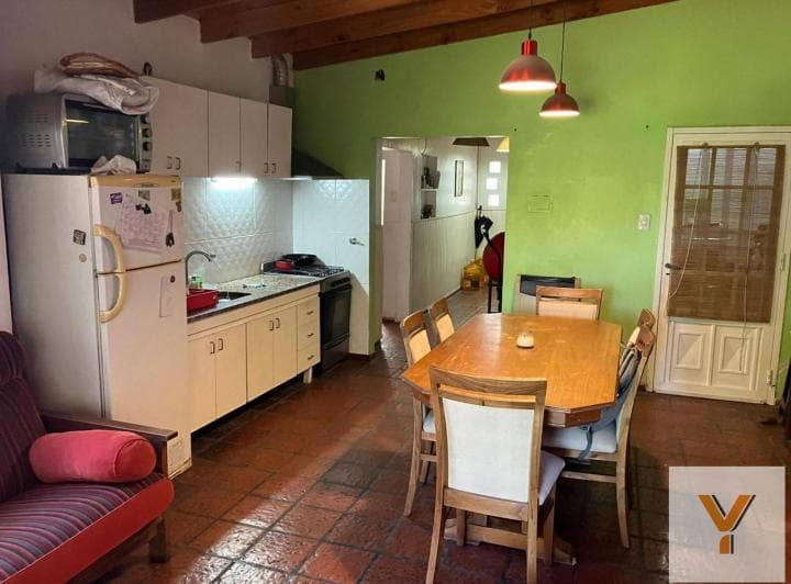 Casa en Venta - 3 Dorm. 1 Baño - Cocheras - 415 m² - Berazategui - 5