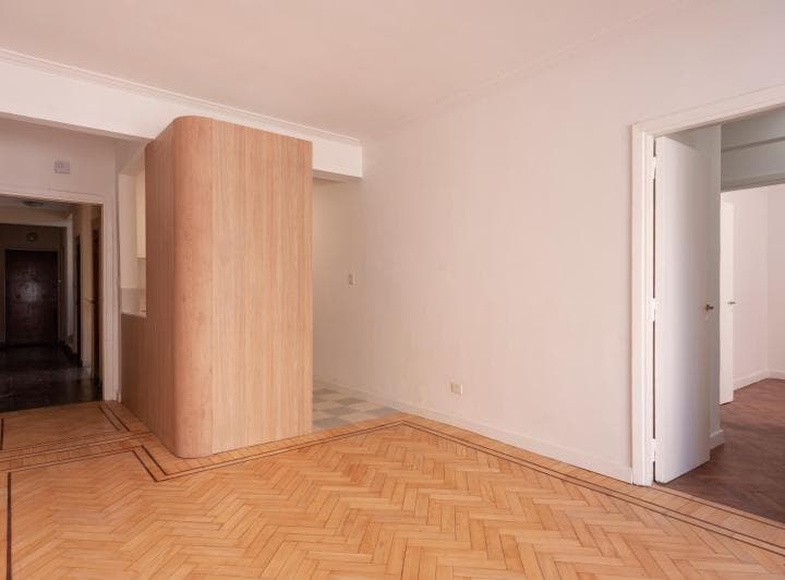 Venta – Departamento de 4 Ambientes Reformado en Santa Fe y Salguero - 2