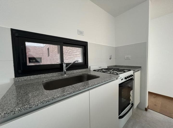 Alquiler Departamento 2 Dorm. con Cochera Fisherton - 5