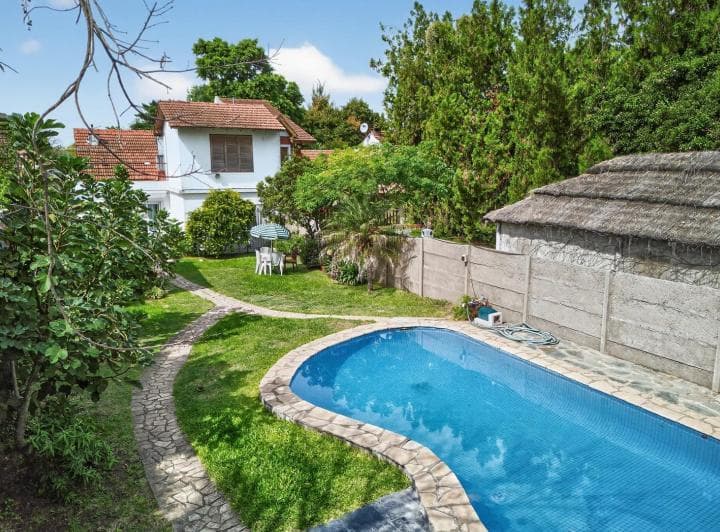 Casa en Venta en Ituzaingó, G. B. a. Zona Oeste, Argentina - 2