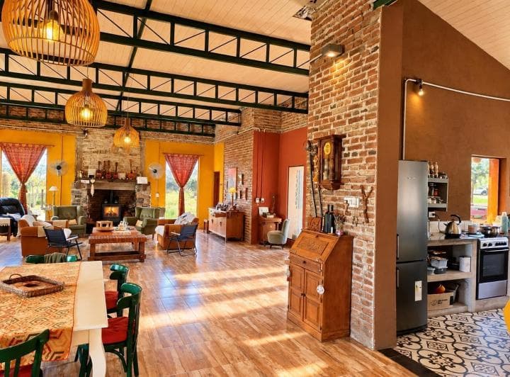 Casa en Venta 3 Dorm. en Las Corzuelas Estilo Colonial con Pileta - 3