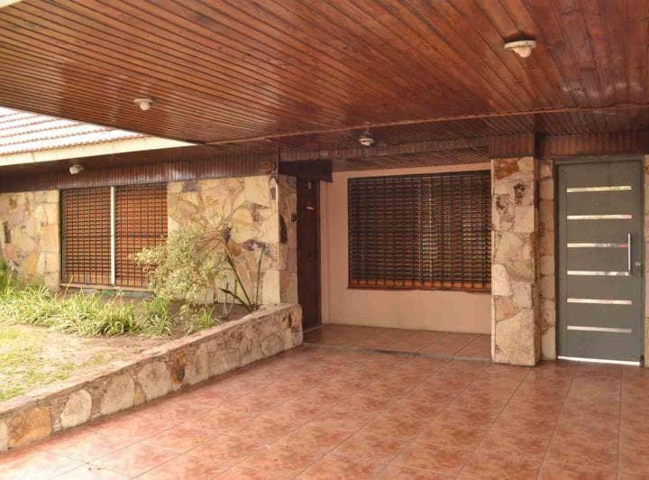 Casa en Venta Lomas de Zamora con Jardin y Galpon - 2