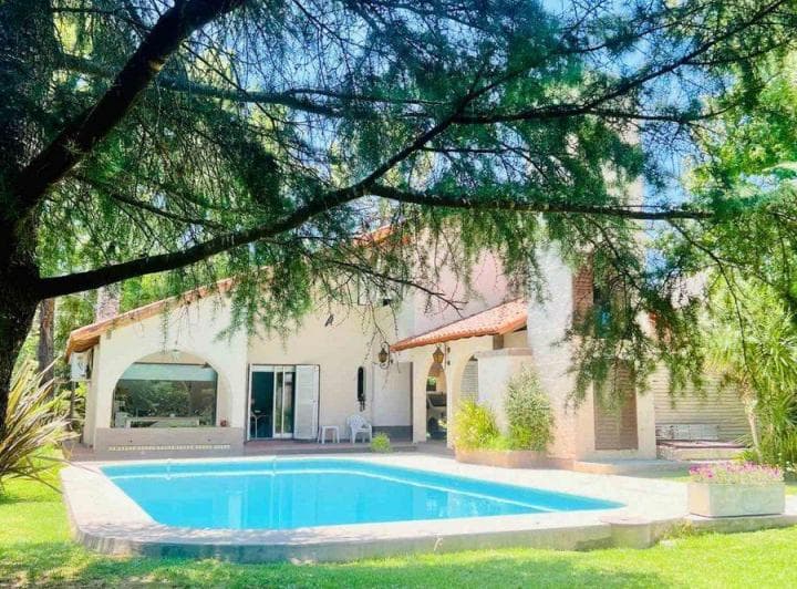 Venta Casa Pileta 4 Amb + Dependencia La Martona - 5