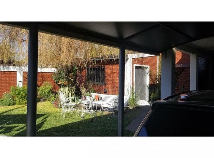 Venta Casa 5 Ambientes C/parque Florencio Varela - 2