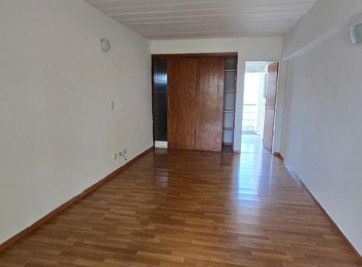 Venta Departamento Monoambiente Escalera Lourdes - 2