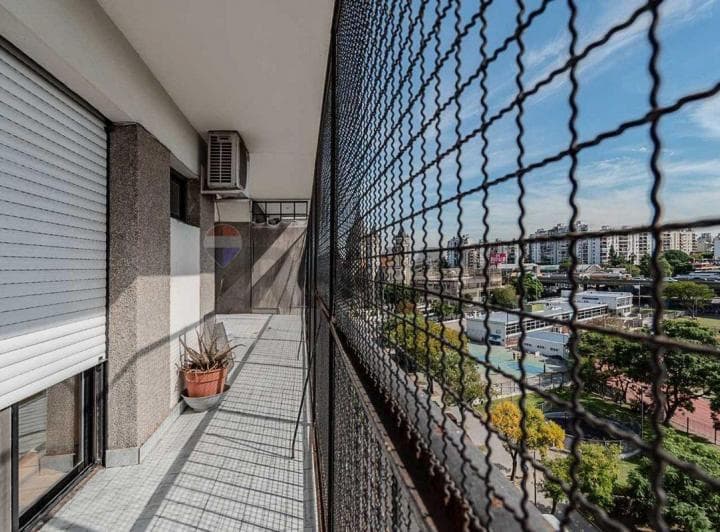 Excelente Piso Entero con Balcon en P. Chacabuco - 5