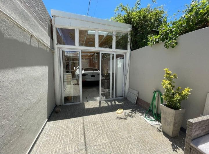 Venta Casa 4 Dorm. con Pileta, Centro Este - 3