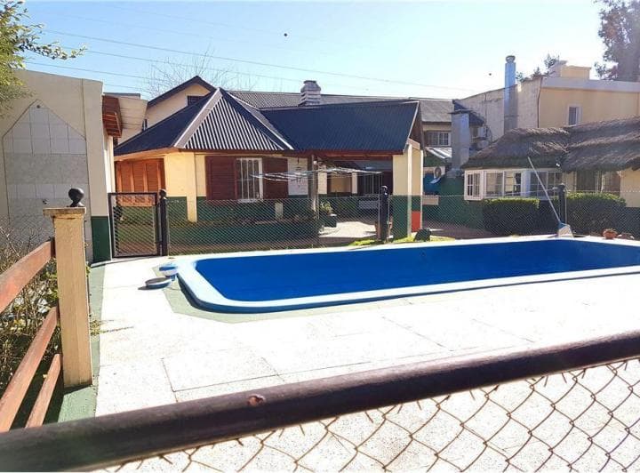 Venta Casa 6 Ambientes con Pileta Quincho en Pilar - 4