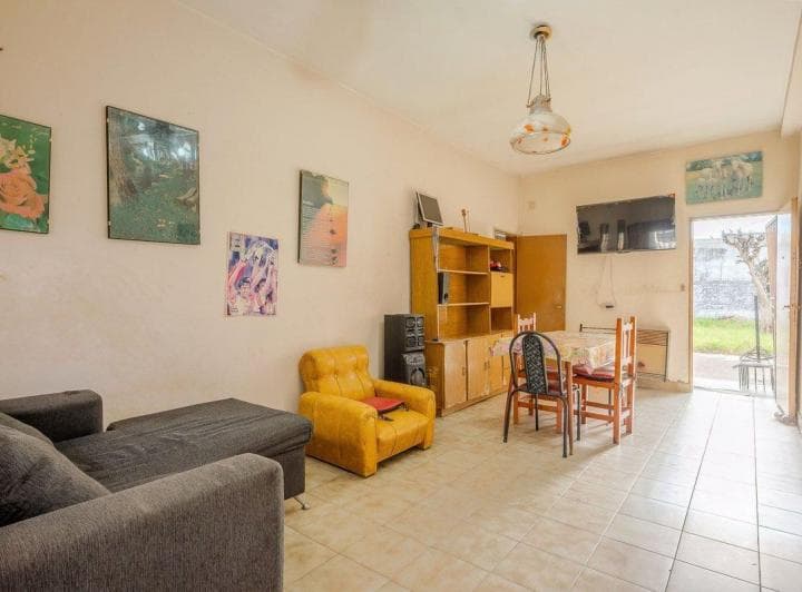 Venta Casa 3 Amb con Cochera y Parque - 4